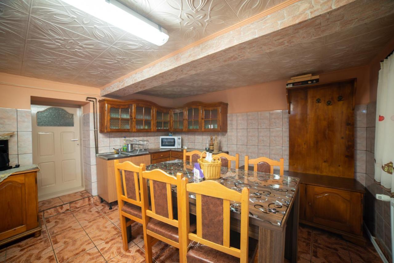 Casa Cosmina Arieseni Villa Bagian luar foto