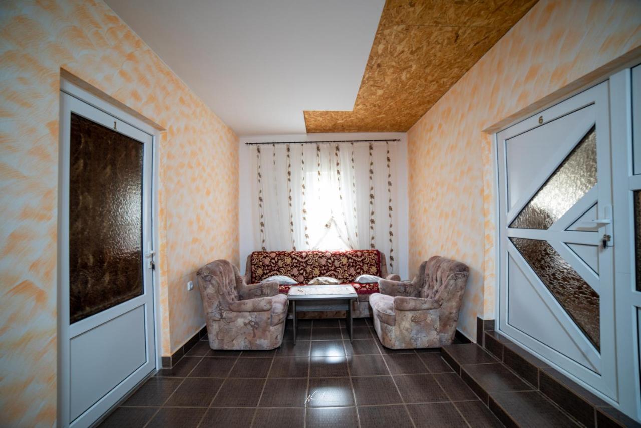 Casa Cosmina Arieseni Villa Bagian luar foto